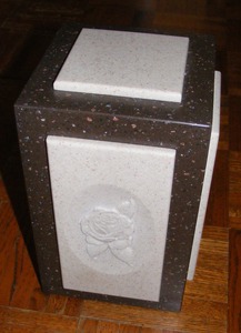 rose panel urn