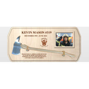 Photo axe plaque