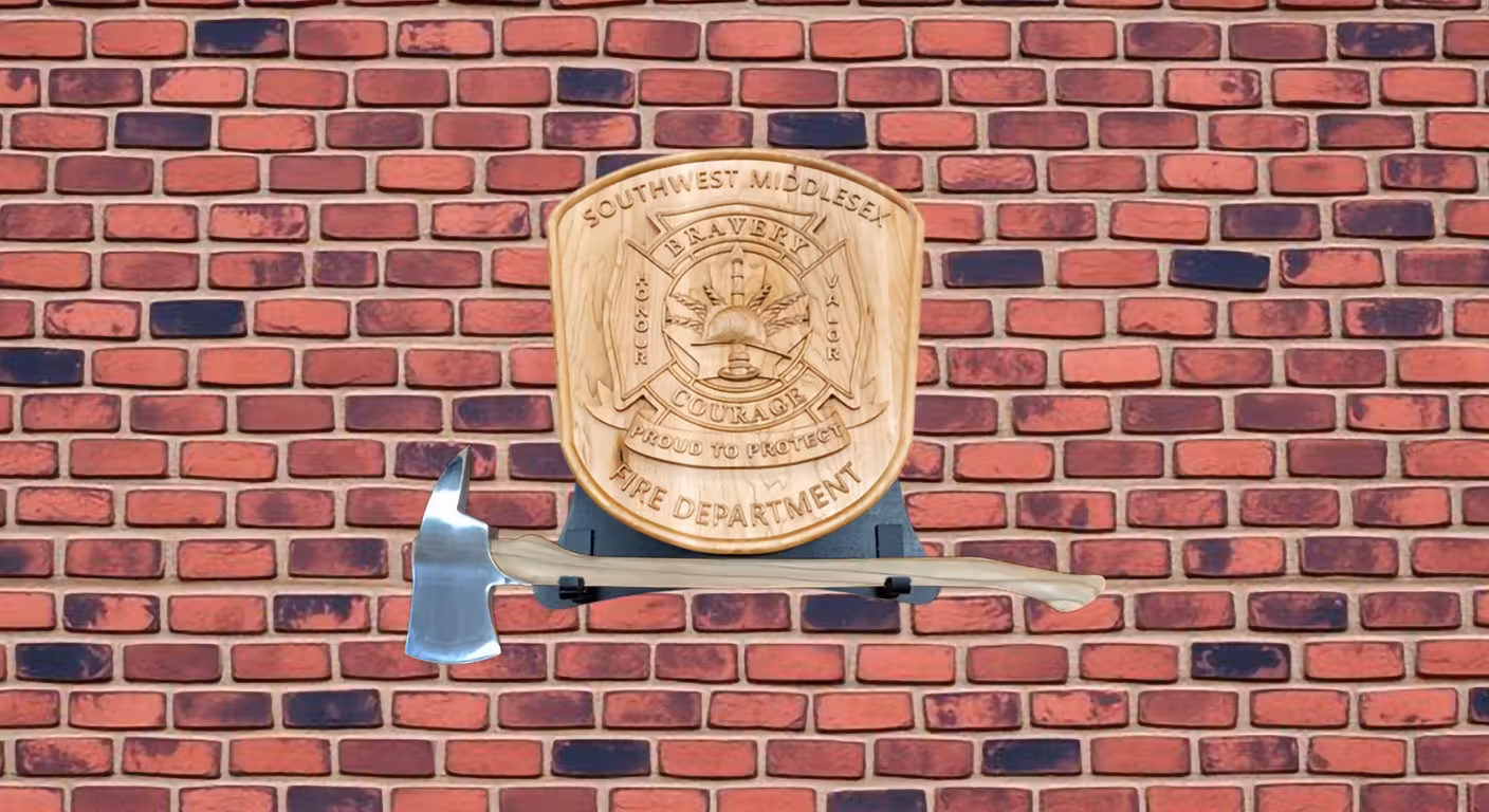 Axe-n-plaque